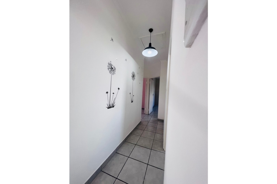To Let 2 Bedroom Property for Rent in Bernadino Heights Western Cape